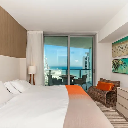 2/2 Hyde Beach Resort 1704